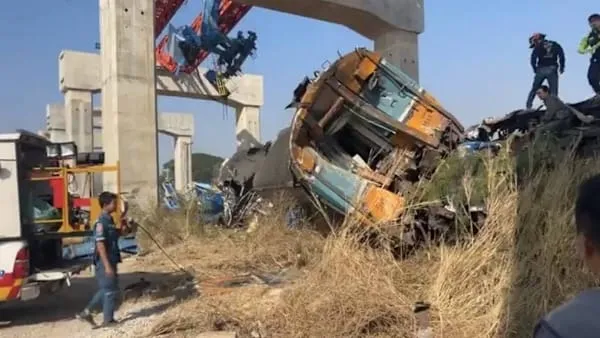 Crane Collapse on Train in Thailand Leaves 22 Dead and Over 30 Injured