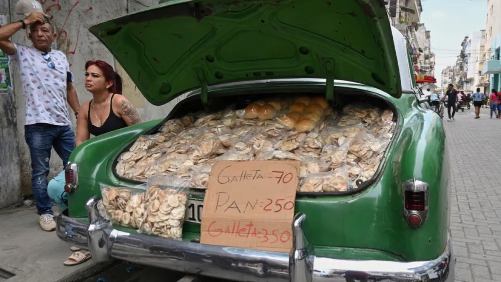 Cuban minister resigns after controversial remarks on beggars