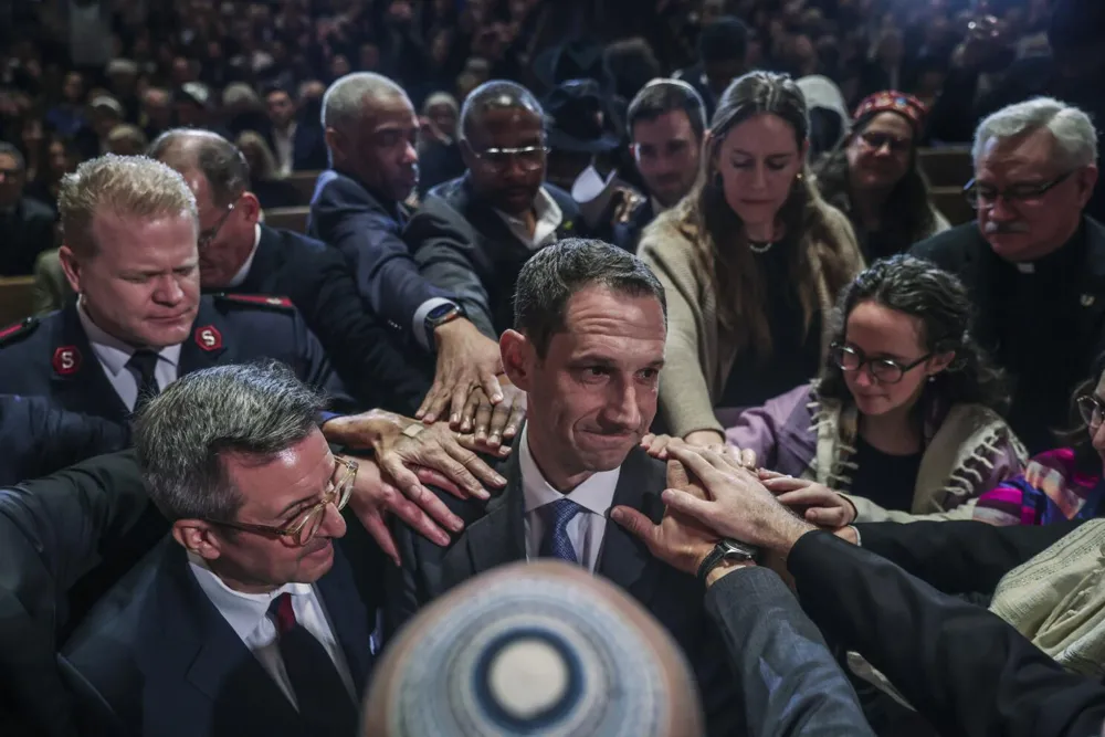 Daniel Lurie sworn in as San Francisco's 46th mayor, pledges accountability and change