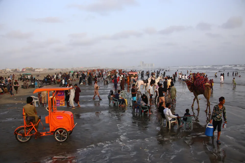 Severe storms in Pakistan claim lives and cause widespread damage