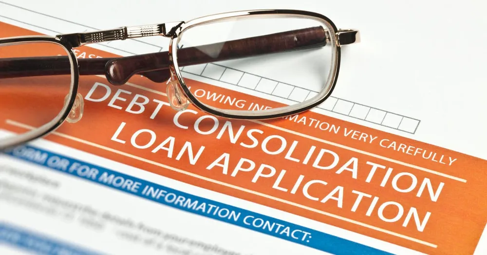 Debt Consolidation Loan vs. Program: Best Choice for Managing Debt in 2025