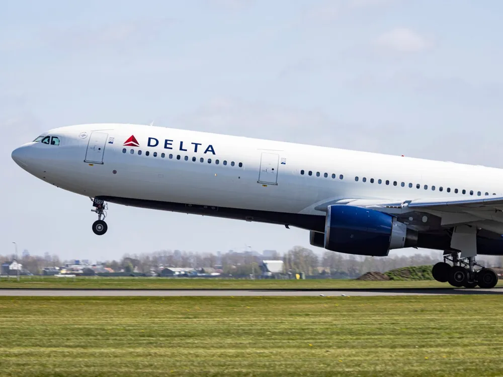 Delta Airlines flight encounters severe turbulence; 25 hospitalized