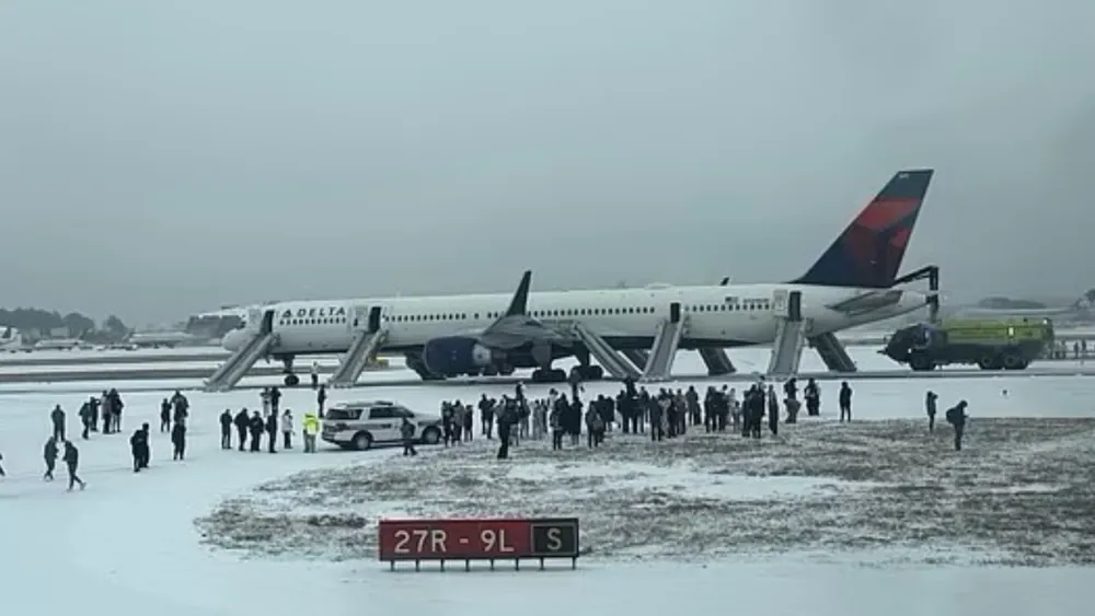 Delta Flight Emergency: 200 Passengers Evacuated in Snow After Abortive Takeoff