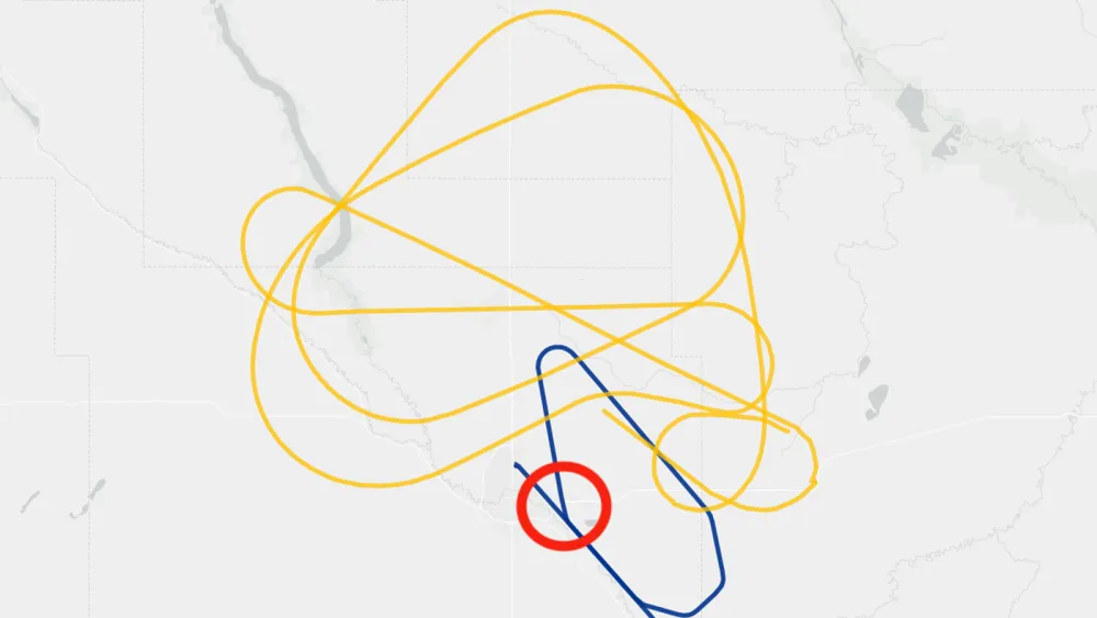 Delta Regional Jet Avoids Collision with B-52 Bomber in Aggressive Maneuver