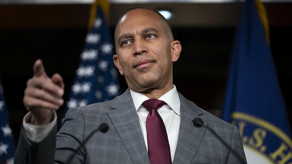 Democrats Urged to Shift Strategy Under Jeffries' Leadership