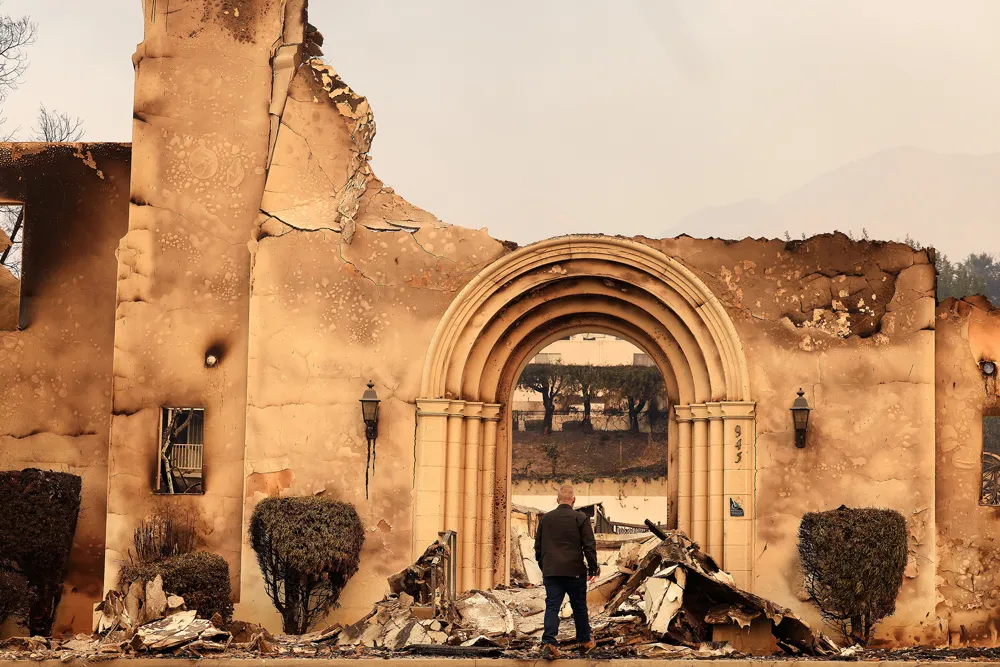 Destructive LA Wildfires Capture Before-and-After Images of Landmarks