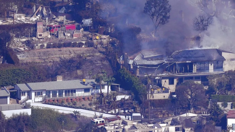 Devastating Aerial Footage Reveals Impact of Palisades Fire in Los Angeles