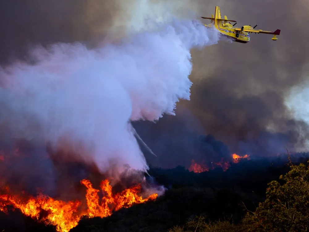 Drone Incident Grounds Key Firefighting Plane in LA Wildfires