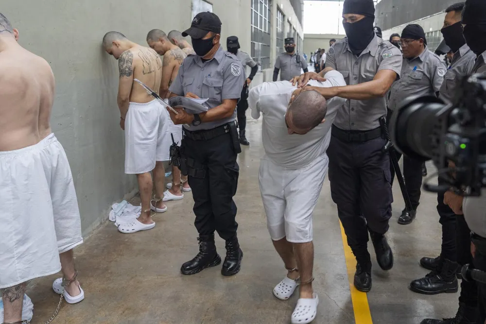 El Salvador Acknowledges U.S. Control Over Deported Venezuelan Migrants in Controversial Prison