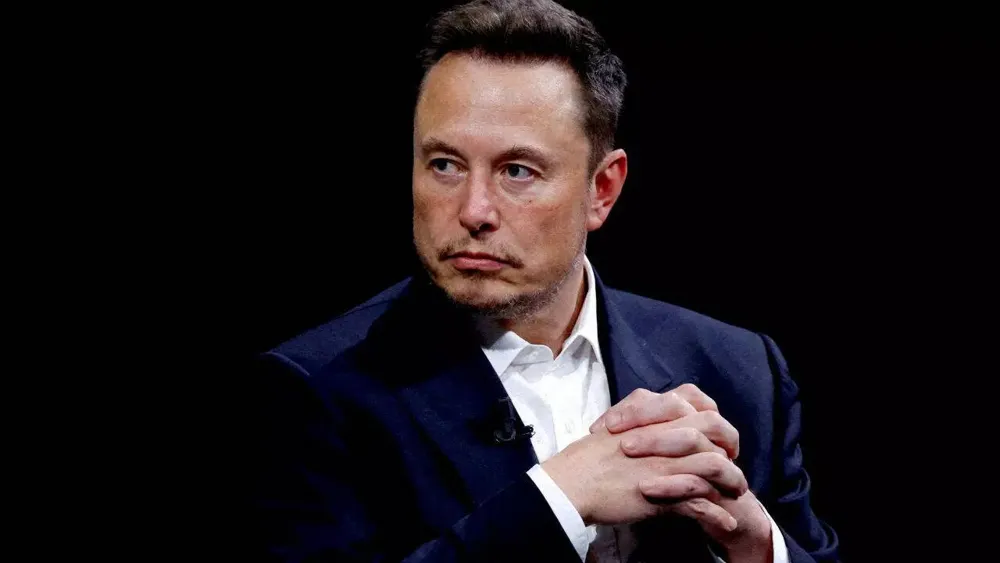 Elon Musk Brands Trump Aide 'Snake' Amid Security Clearance Controversy