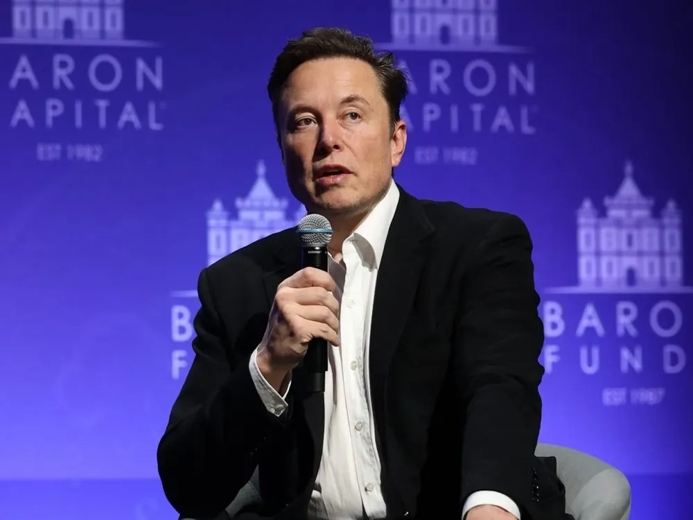 Elon Musk-Focused Fund Surges 15% in December, Outperforming 99% of Peers