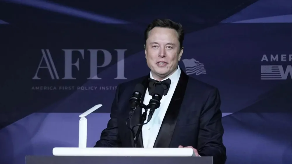 Elon Musk Reassesses Support for H-1B Visas Amid MAGA Criticism