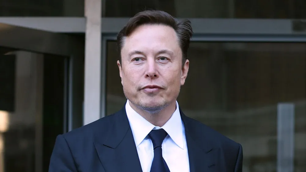 Elon Musk Urges King Charles to Dissolve Parliament Over Grooming Gangs Controversy