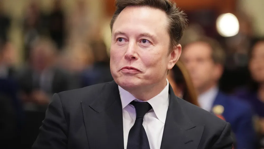 Elon Musk's Alleged Sock Puppet Account Sparks Controversy as X Blocks Journalist's Report