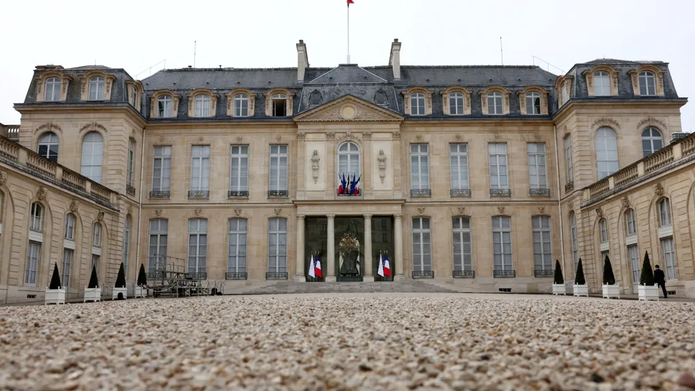 Elysee Palace Silver Steward Arrested for Theft of Valuable Silverware