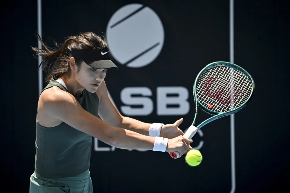 Emma Raducanu withdraws from Auckland tennis classic due to back injury