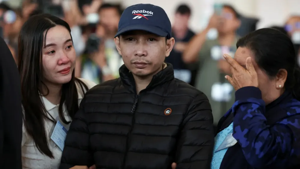 Thai Hostage Victims of Hamas' Gaza Conflict Return Home Amid Tears of Joy