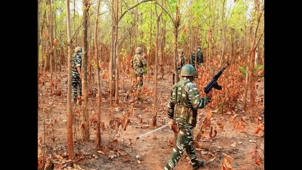 Encounter in Chhattisgarh Leaves 4 Maoists and Policeman Dead