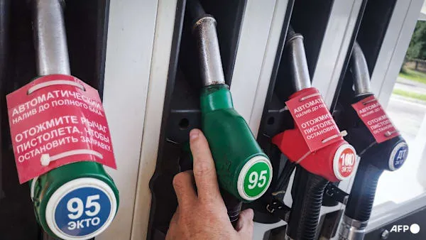 EU Accelerates Ban on Russian LNG Imports in Response to Trump's Pressure