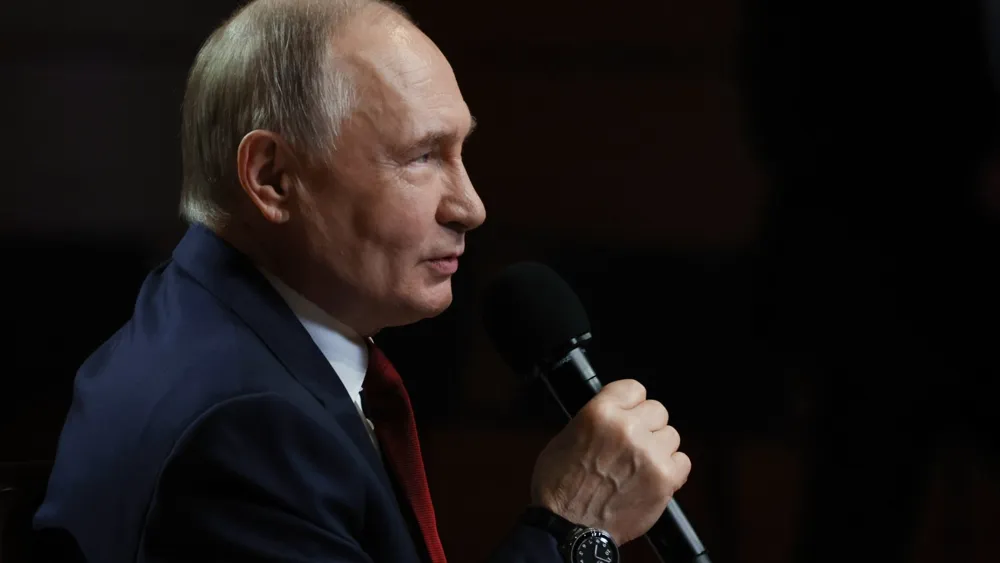 US, EU, and UK navigate failed ceasefire talks as sanctions escalate against Russia