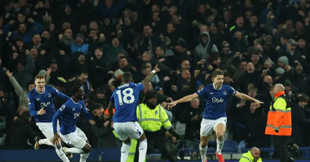 Everton Stuns Liverpool with Late Tarkowski Equalizer in Final Merseyside Derby at Goodison Park