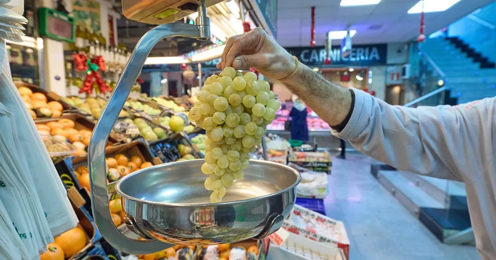 TikTok Ignites Grape Eating Trend for New Year’s Eve, Boosting Sales and Good Luck Traditions