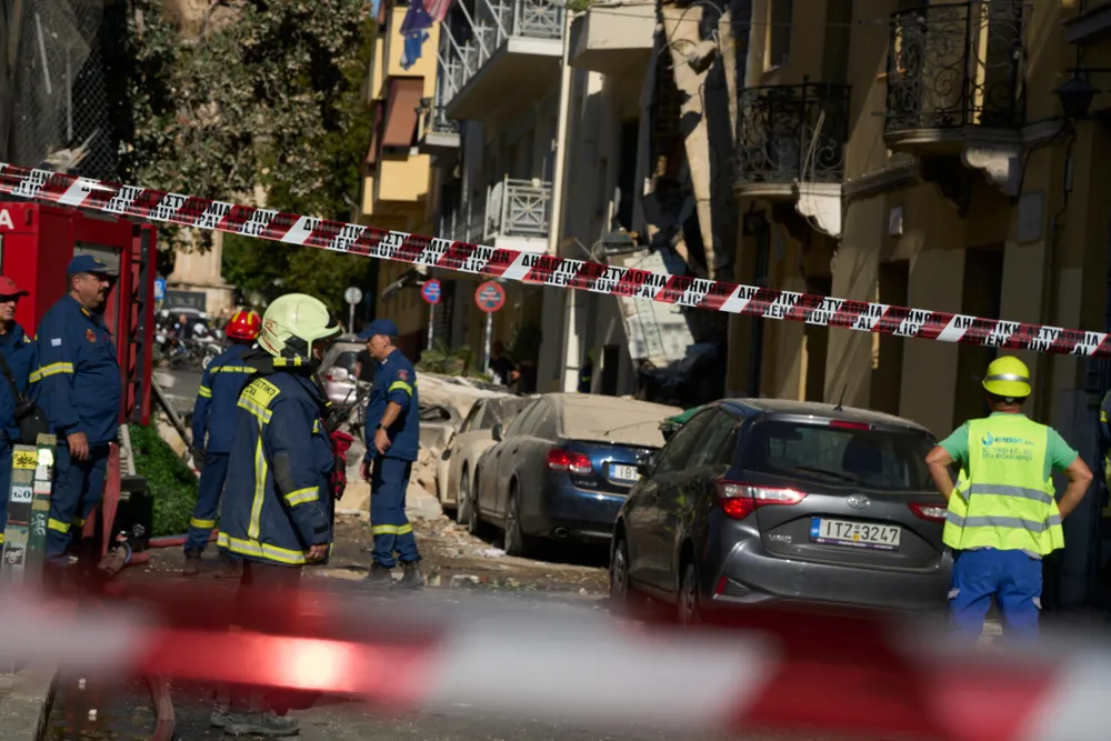 Explosion Causes Building Collapse in Central Athens, Several Injured