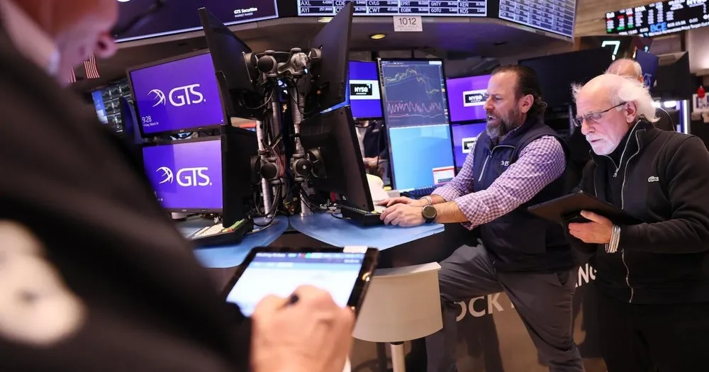 Trump Intensifies Calls for Fed Rate Cuts Amid Economic Uncertainty