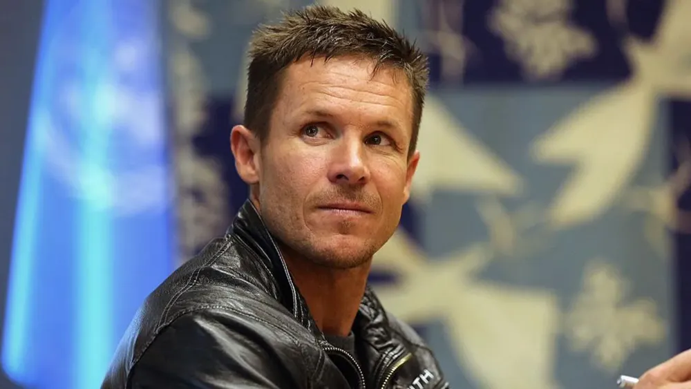 Felix Baumgartner, pioneering skydiver, dies in paragliding accident in Italy