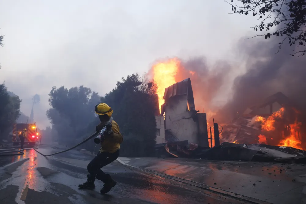 Fire hydrants in Pacific Palisades dry up amid escalating wildfire crisis