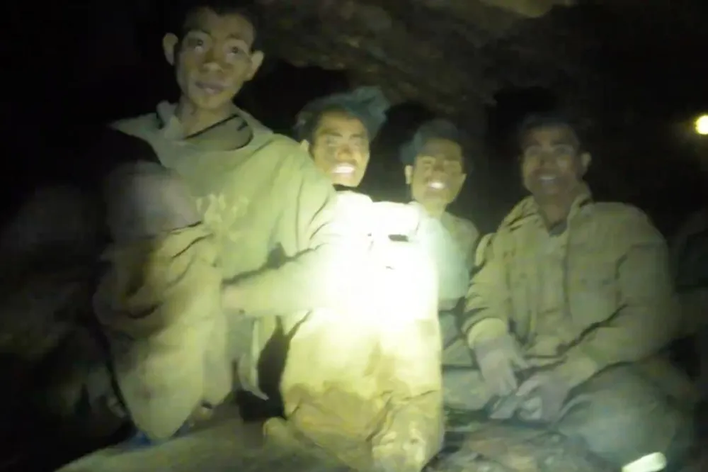 Rescue operation successfully evacuates trapped villagers from flooded cave in Laos