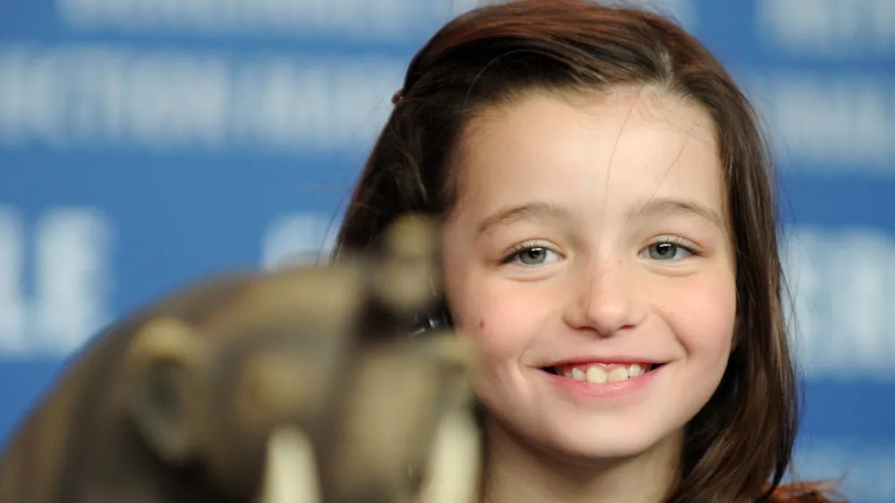 Former Child Star Sophie Nyweide Dies at 24, Investigated for Possible Foul Play