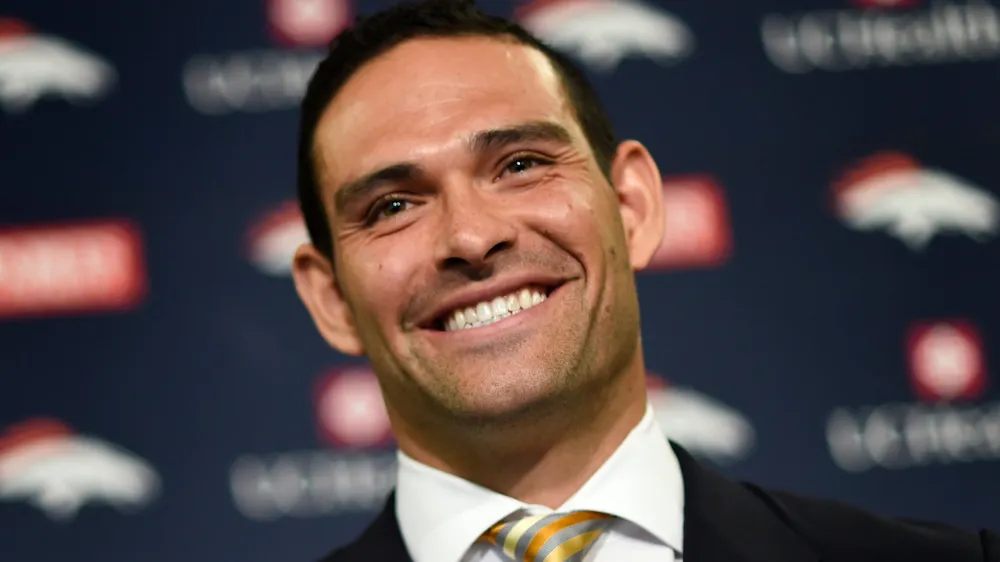 Ex-NFL quarterback Mark Sanchez stabbed in Indianapolis; charges emerge