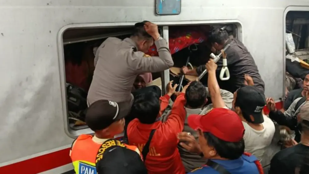 Four dead and dozens injured in Jakarta train collision