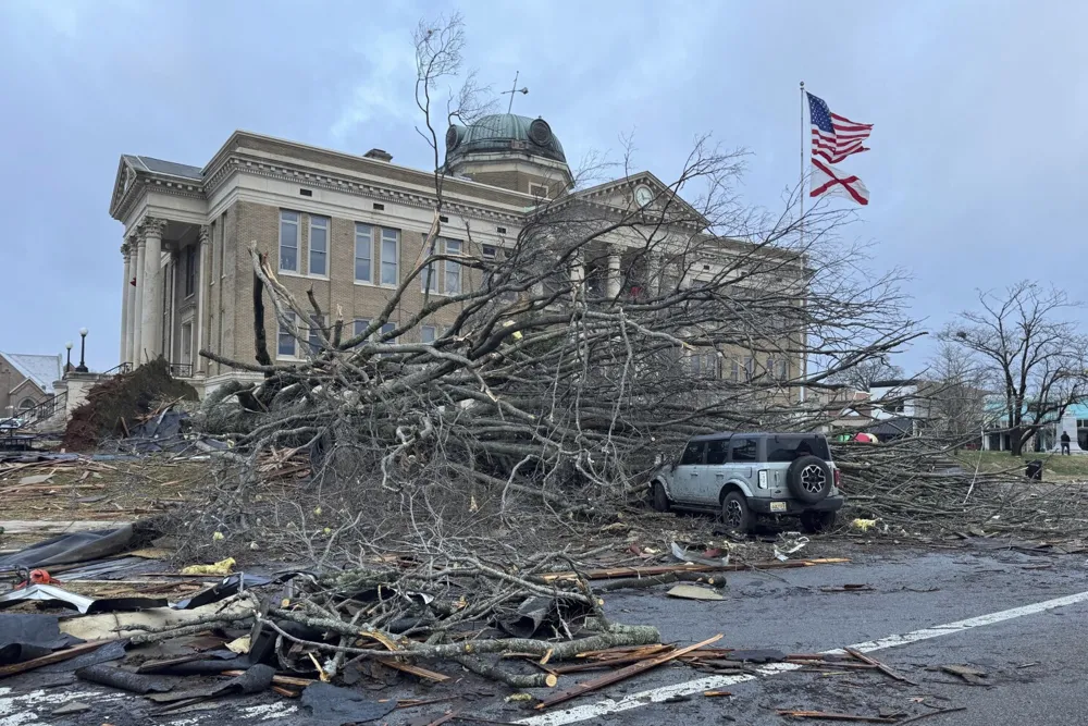 Four fatalities reported as severe storms and tornadoes hit southern U.S.