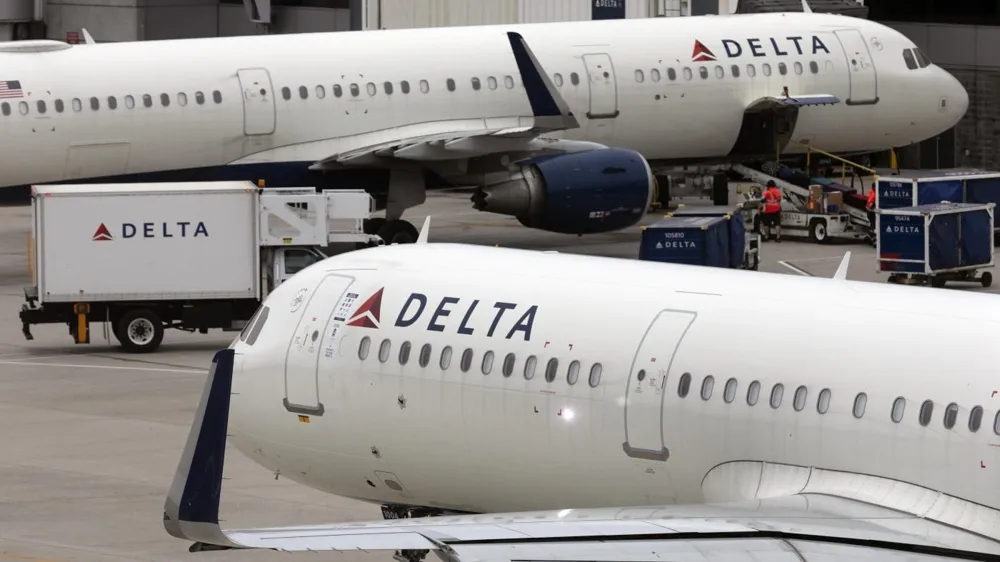 Four Injured During Delta Airlines Emergency Evacuation in Atlanta