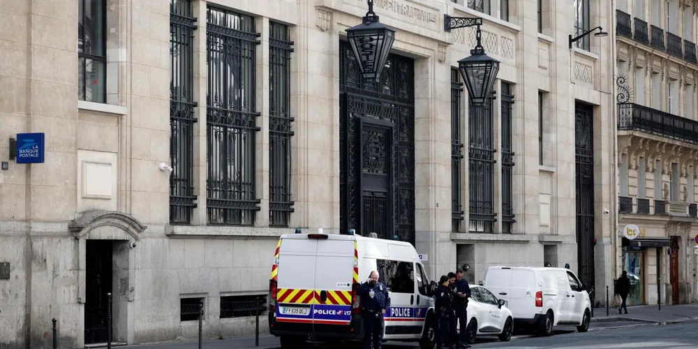 French police thwart bomb attack outside Bank of America in Paris
