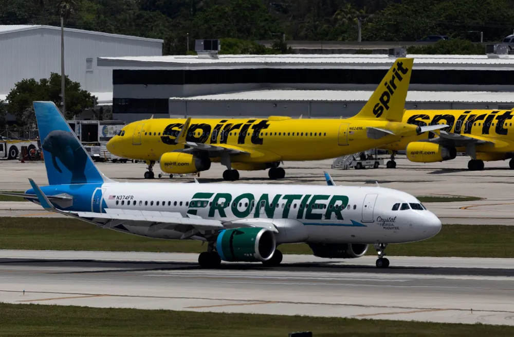 Frontier Airlines Repeats Offer to Acquire Spirit Airlines Amid Bankruptcy Challenges