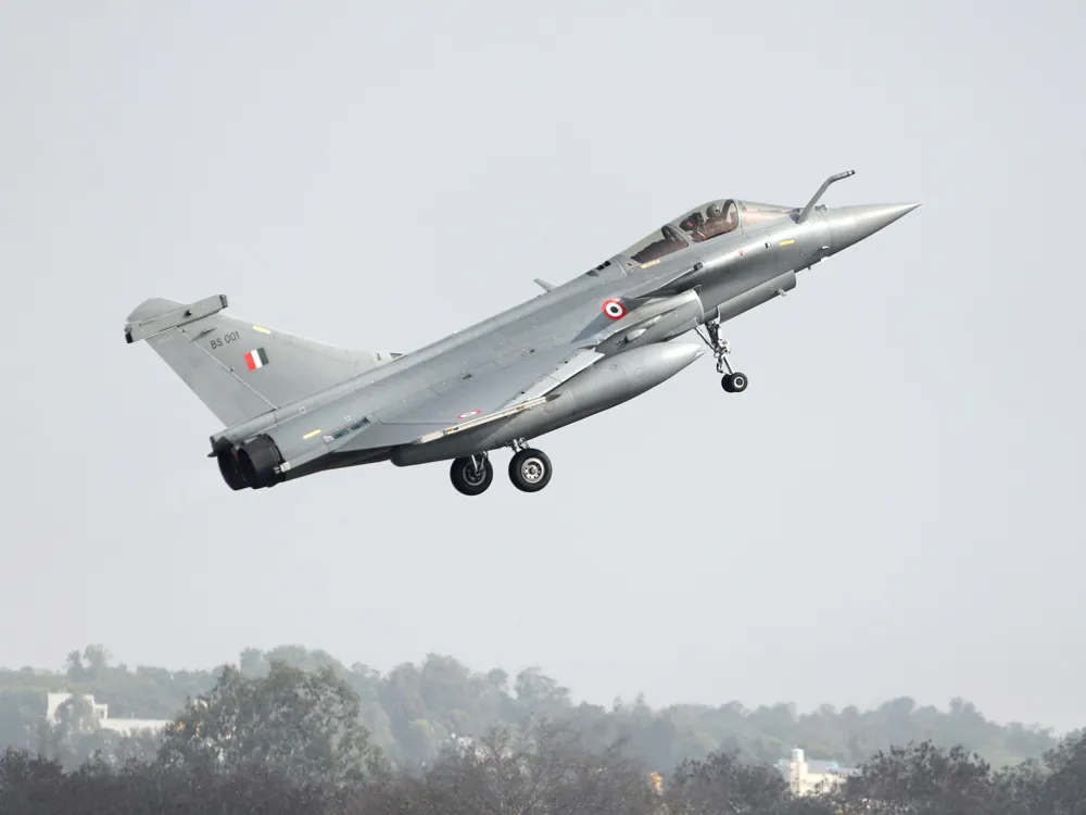 Germany and France abandon joint fighter jet project amid defense tensions