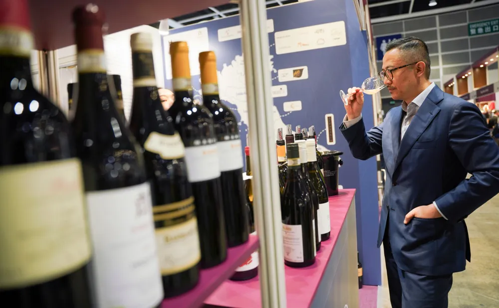 Global Wine Industry Faces Challenges but Experts Urge Patience Amid Consumption Decline