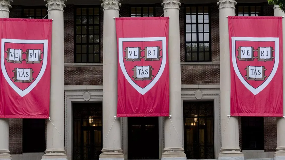 Harvard's Chinese Links Under Scrutiny Amid U.S. Government Allegations