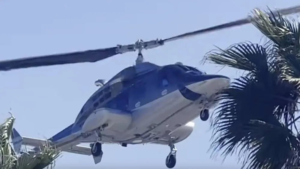 Helicopter crashes in Huntington Beach, injuring five