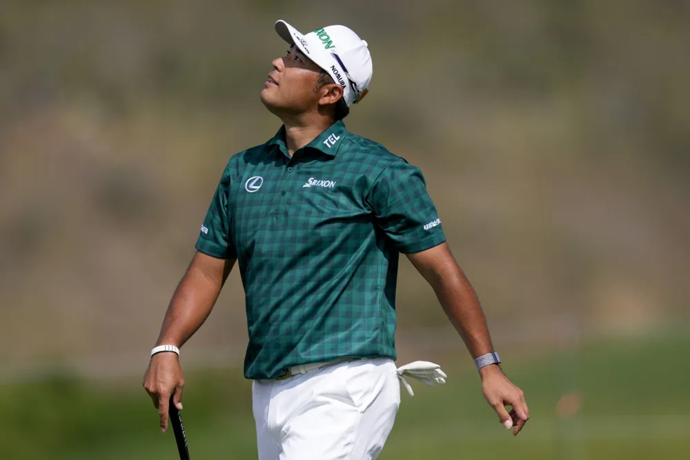 Hideki Matsuyama leads Sentry Tournament after 62 with 11 birdies, edging Collin Morikawa