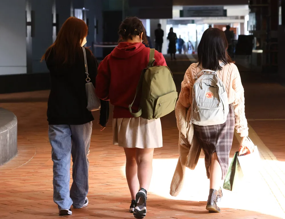 Hong Kong Authorities Take Action to Combat Rising Scam Threats Targeting Mainland Students