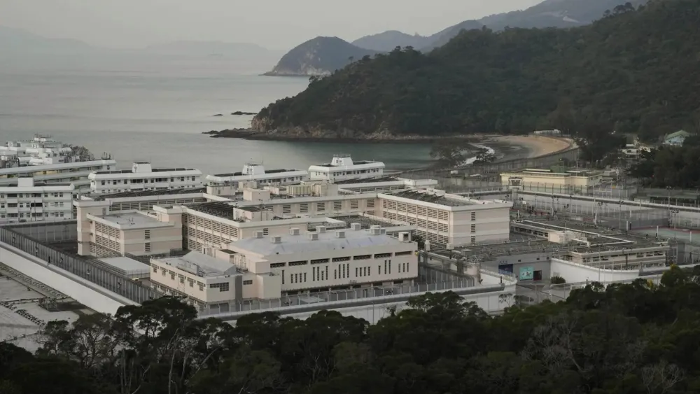 Typhoon Wipha hits Hong Kong, triggering highest storm warning and widespread disruptions