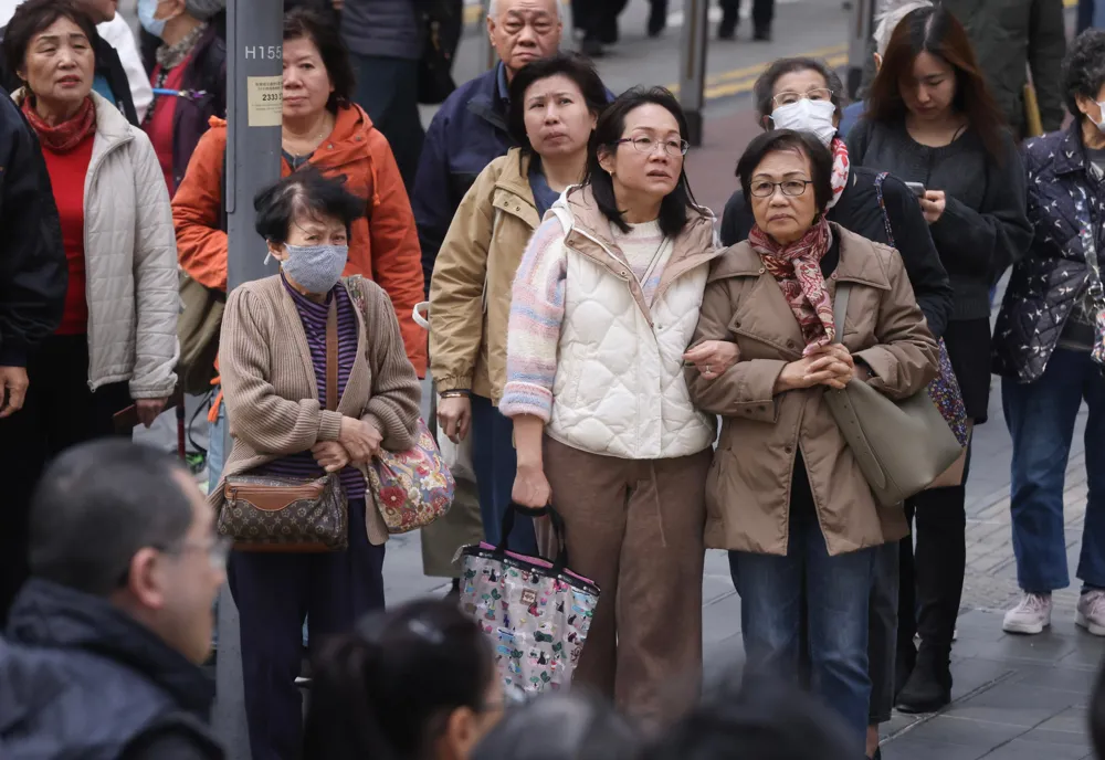 Hong Kong's Temperature Forecast: Expect 12°C Dip This Friday as Winter Monsoon Arrives