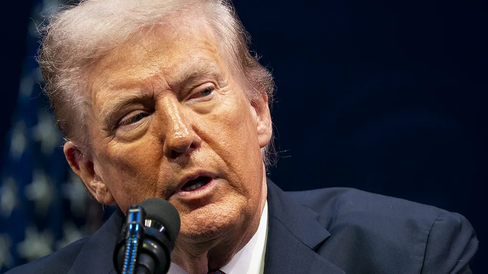 Controversy Surrounds Trump’s Alleged Birthday Note to Jeffrey Epstein