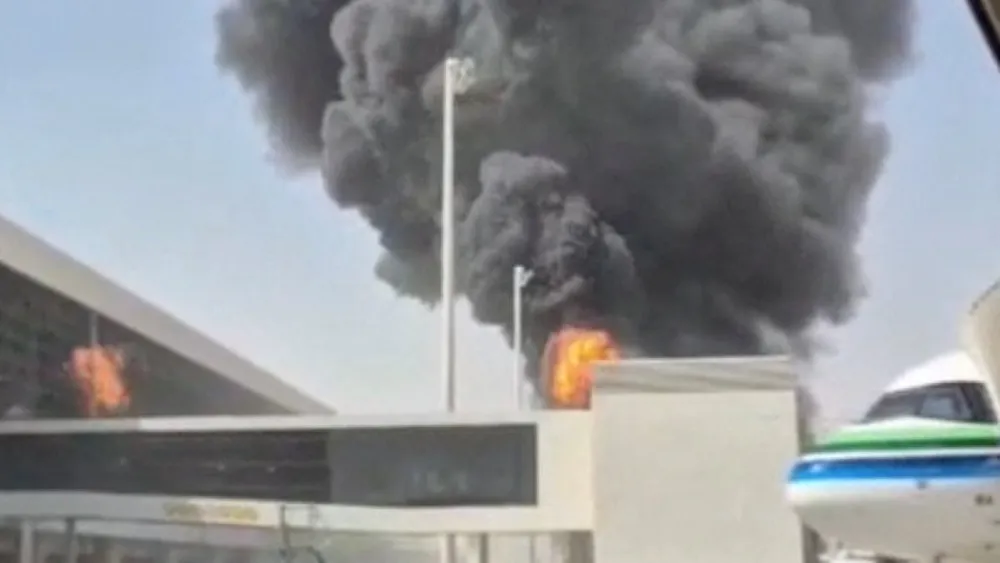 Houthi Attacks on Riyadh Airport Result in Deaths and Renewed Conflict Escalation