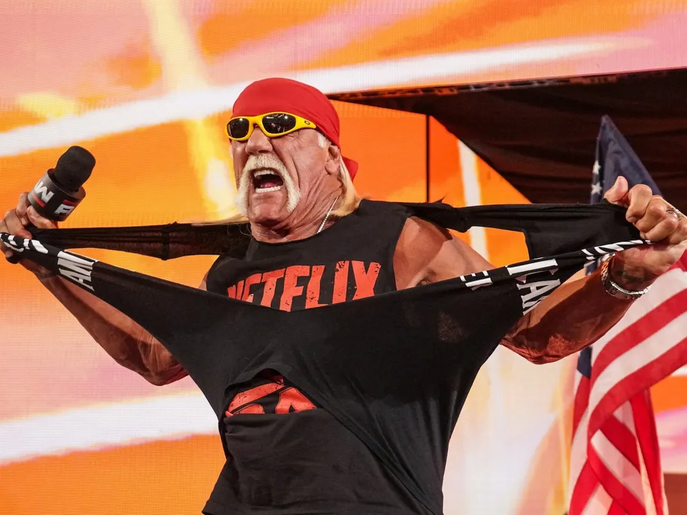 Hulk Hogan Booed During WWE Raw's Netflix Premiere