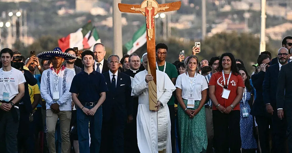 Up to one million young Catholics gather for Pope Leo XIV's vigil in Rome